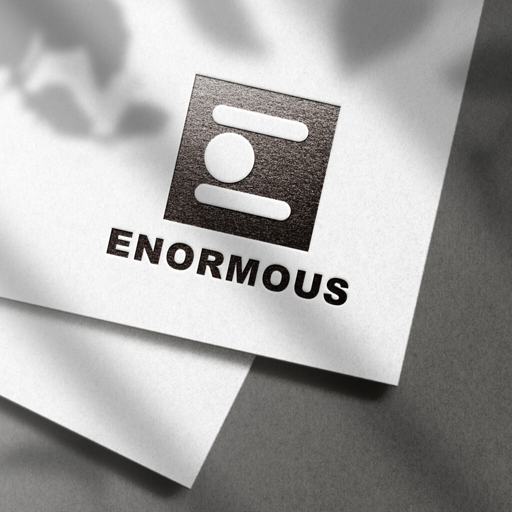 enormousロゴ
